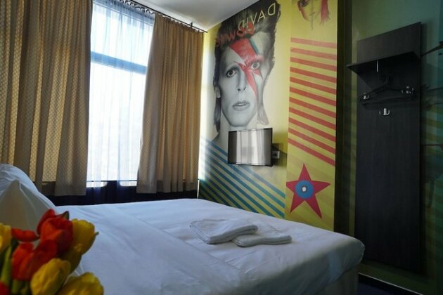 Hostel Log Inn - Photo2