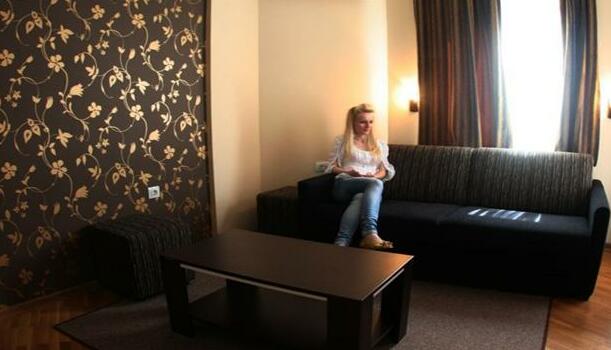 Hotel Orange Inn - Photo5