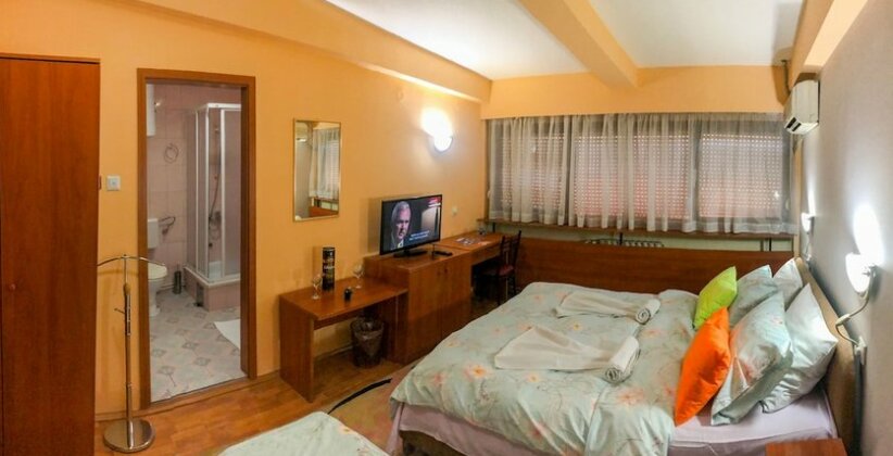 Hotel Square Skopje - Photo4