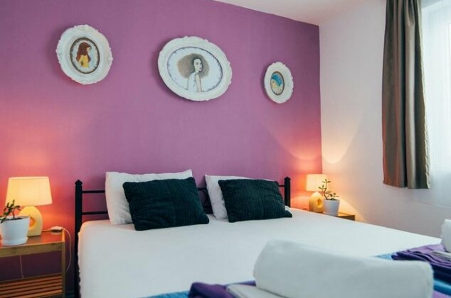 Universe Hostel - Photo3