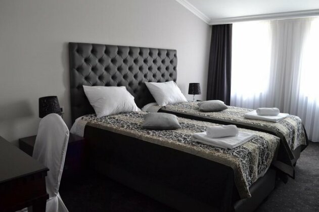 Hotel Emi - Photo5