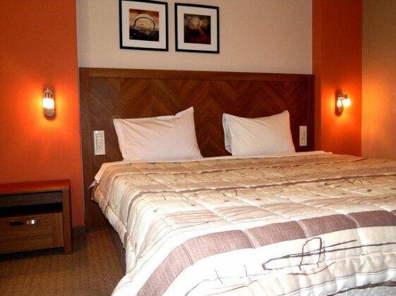 Hotel Emka - Photo2