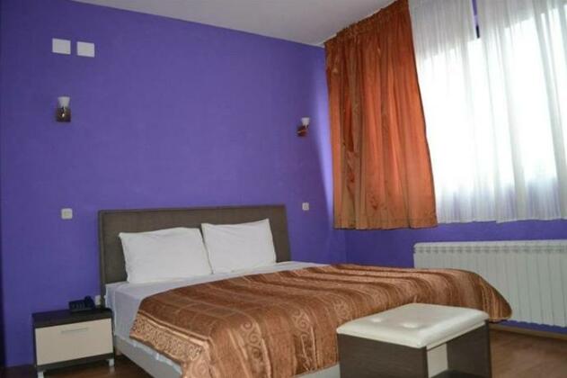 Neptun Petrol Motel
