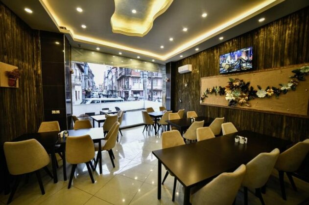 Queen Royal Hotel - Photo2