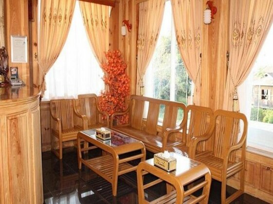 Honey Pine Hotel - Photo2