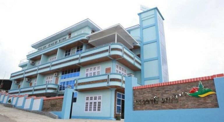 Pine Breeze Hotel - Photo2