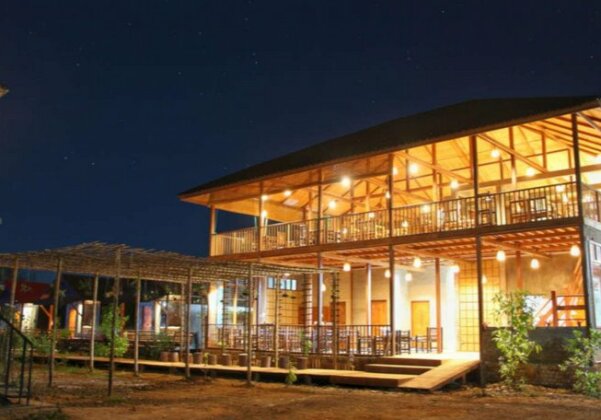 Demoso Lodge