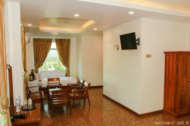 Golden Earth Hotel - Photo3