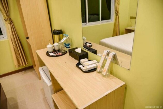 Golden Earth Hotel - Photo4
