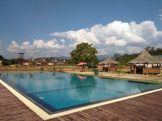 M 2 Resort Hotel - Photo3