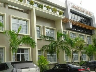 Man Thi Tar Hotel
