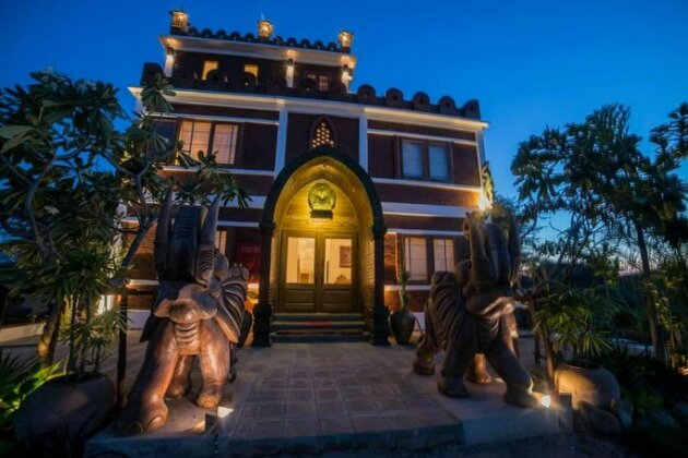 Bagan Vertex Hotel