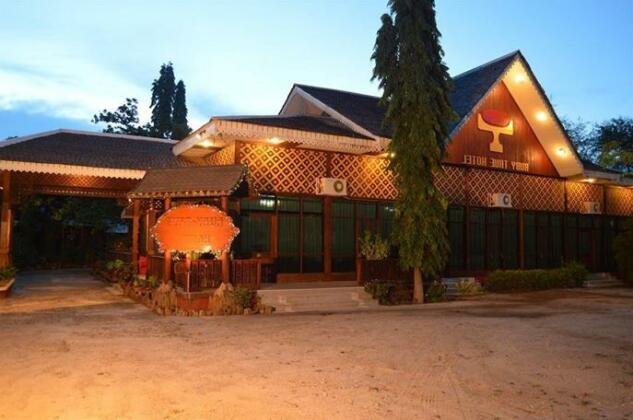 Ruby True Hotel