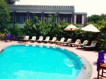 Shwe Yee Pwint Hotel