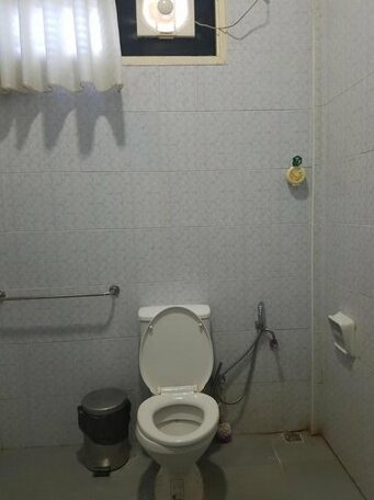 Gentleman Inn - Burmese Only - Photo2