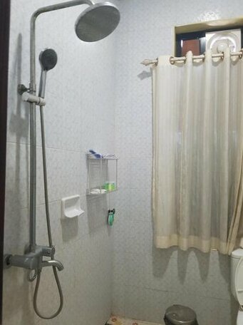 Gentleman Inn - Burmese Only - Photo4