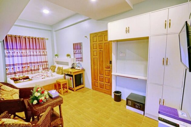 Hotel Aurora Mandalay - Photo2