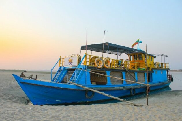 Living Irrawaddy Dolphin Project - Photo2