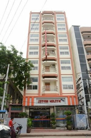 Nylon Hotel - Photo2