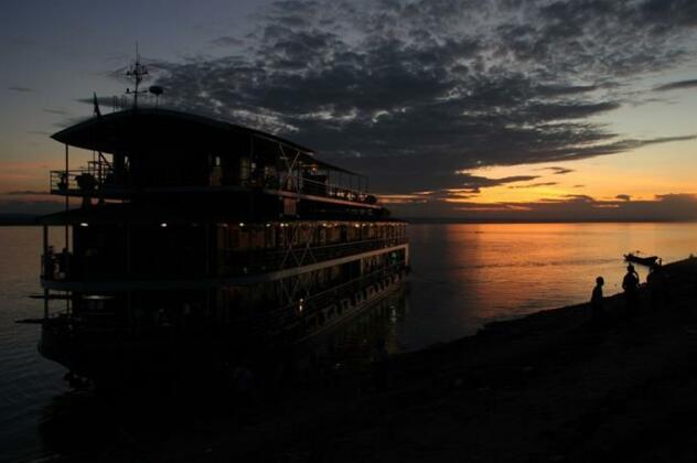Pandaw Cruise - Photo2