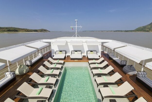 The Strand Cruise - Photo2