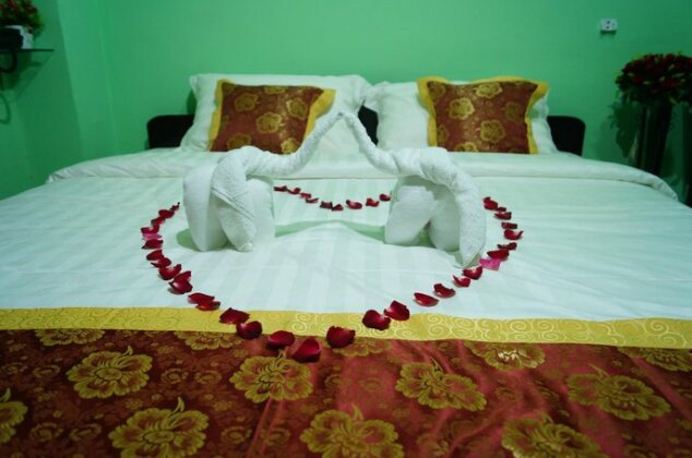 Top Royal Hotel - Photo4