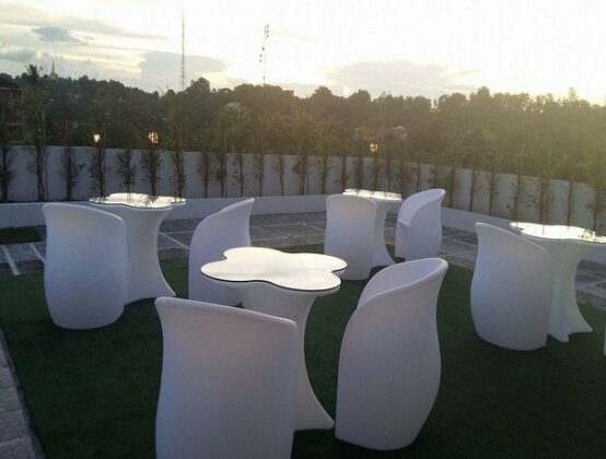 Royal Hinthar Hotel - Photo4