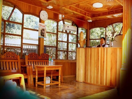 Golden Mrauk U Guest House - Photo2
