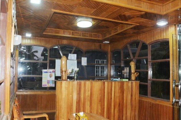 Golden Mrauk U Guest House - Photo4