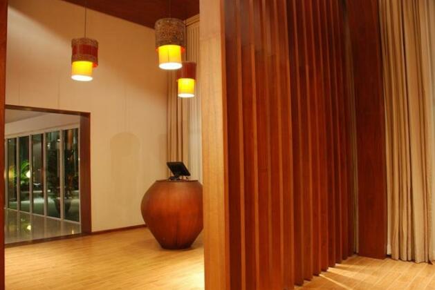 Nirvana Hotel and Resort - Photo3