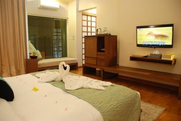 Nirvana Hotel and Resort - Photo4