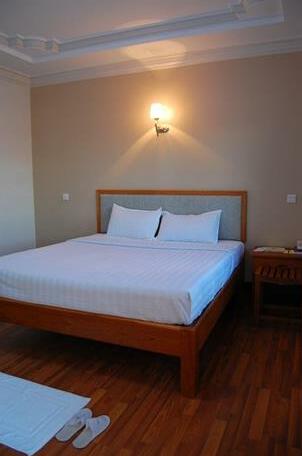 Shwe Hin Thar Hotel - Photo2