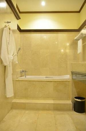 The Hotel Royal ACE - Photo5