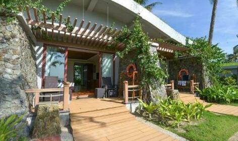 Ngwe Saung Yacht Club & Resort