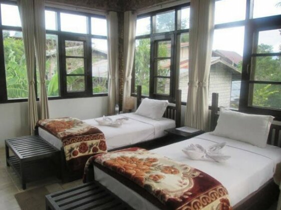 Aquarius Inn Nyaung Shwe - Photo2