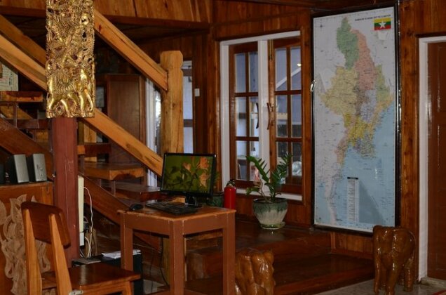 Golden Empress Hotel - Photo2