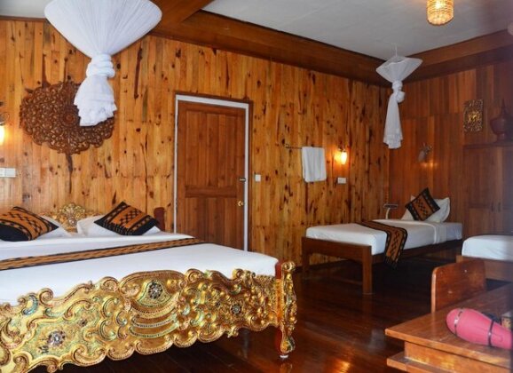 Golden Empress Hotel - Photo4