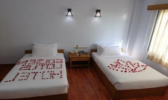 Golden Lotus Inle Hotel - Photo2