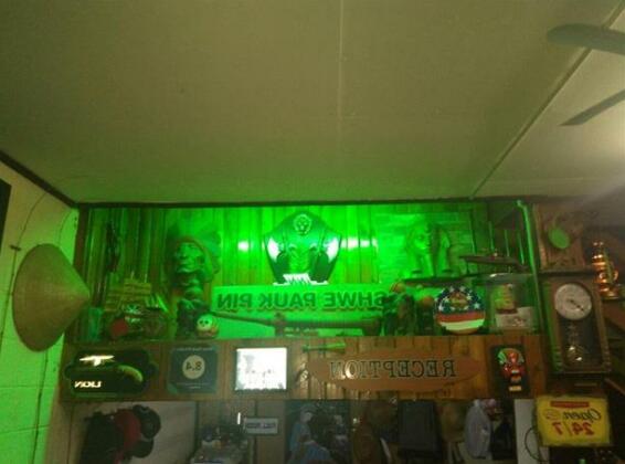 Shwe Pauk Pin Inn - Photo2