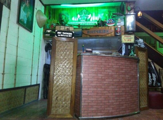 Shwe Pauk Pin Inn - Photo3