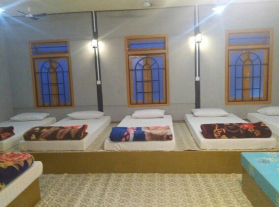 Shwe Pauk Pin Inn - Photo5