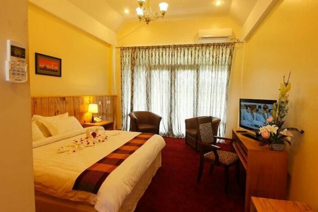 White Orchid Hotel - Photo4