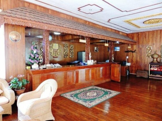 Conqueror Hotel - Photo3