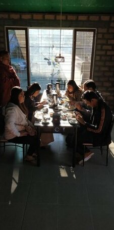April Inn Pyin U Lwin - Photo4