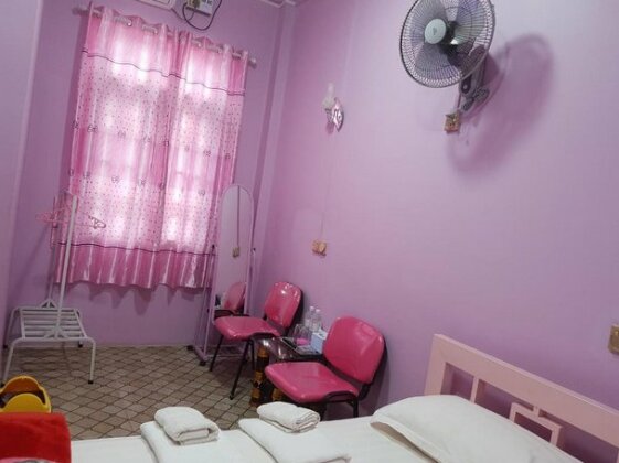 Cho Hnin Si Motel - Burmese Only - Photo3