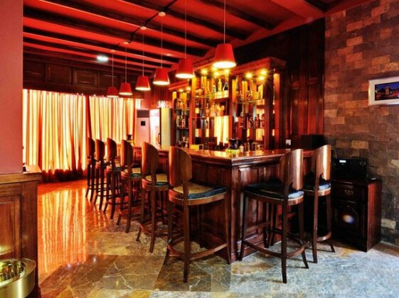 Crest Villa Mansion - Photo3