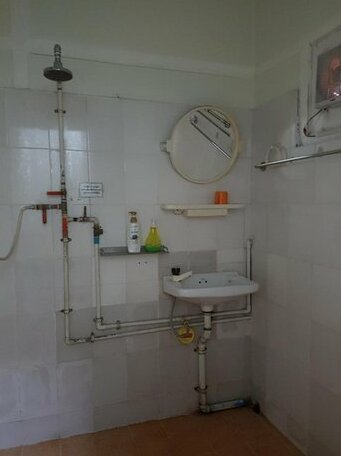 Holiday Inn - Burmese Only - Photo3