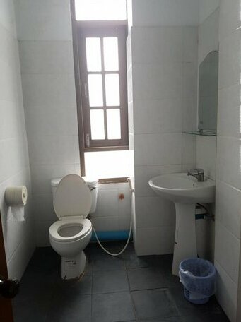 Hotel Hnin Si Khine - Burmese Only - Photo2