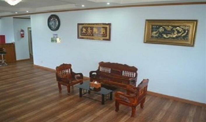 Golden Cherry Hotel - Photo3