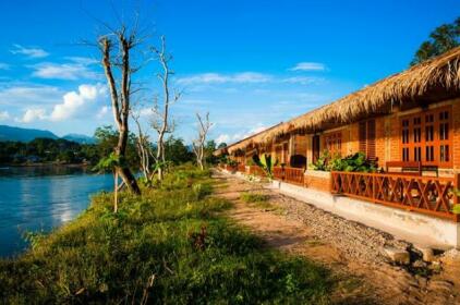 River Side@Hsipaw Resort